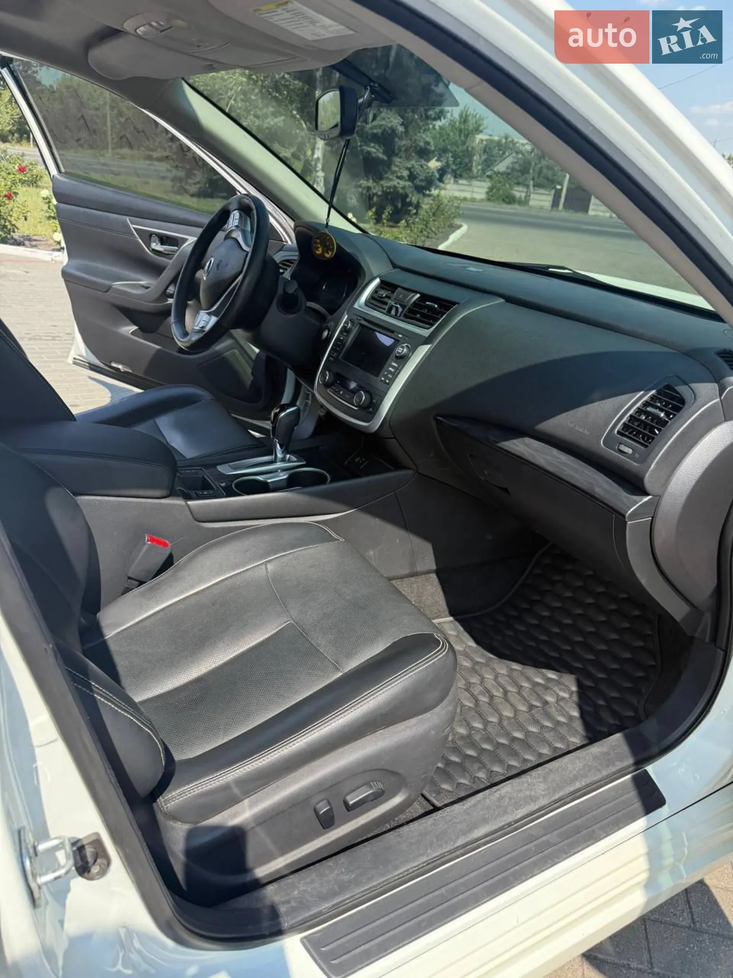 2016 Nissan Altima - мініатюра 6