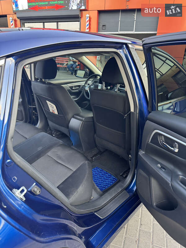 Седан Nissan Altima 2016 в Днепре