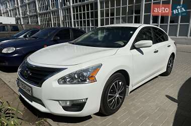 Седан Nissan Altima 2015 в Кропивницком