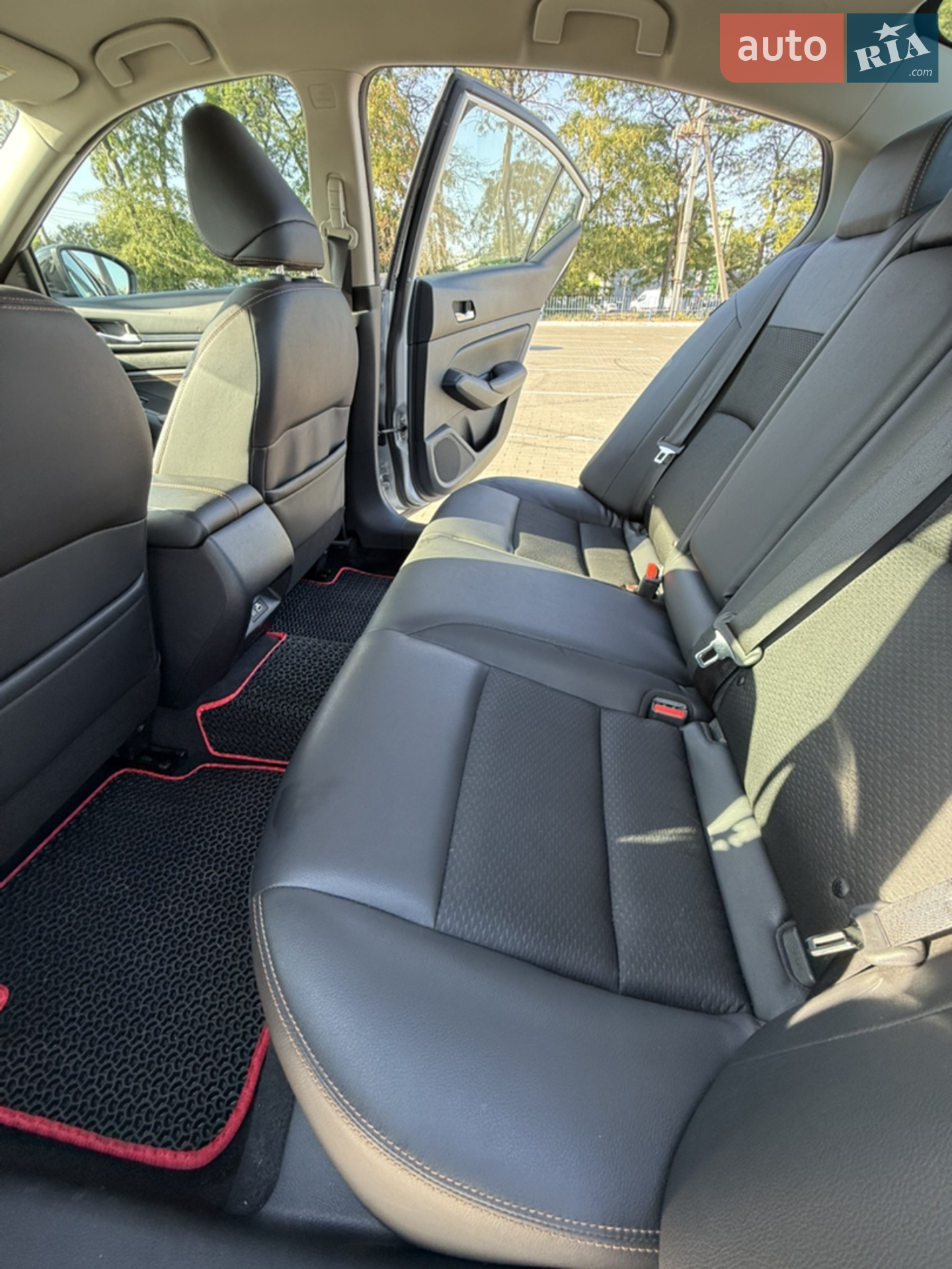 2019 Nissan Altima - мініатюра 16