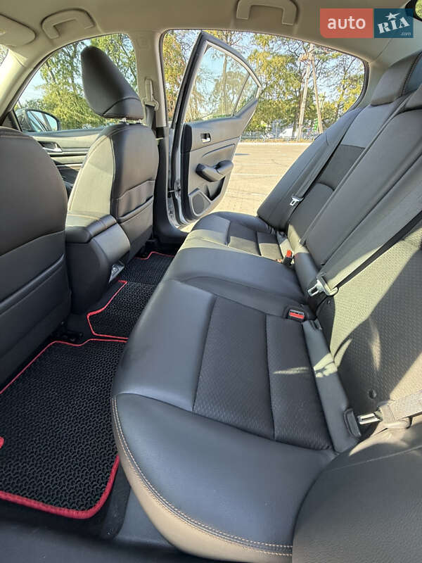 Седан Nissan Altima 2019 в Одесі