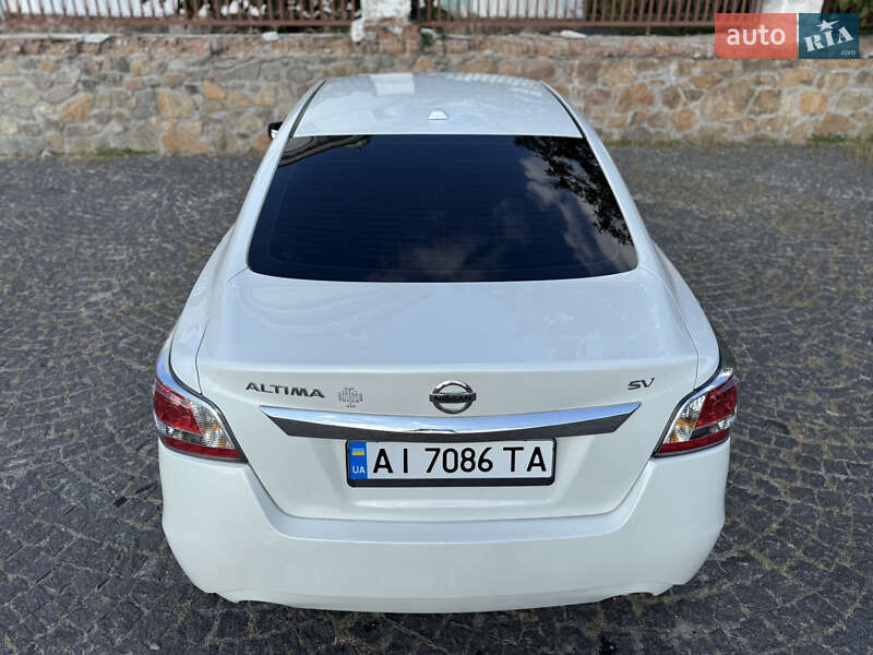 Седан Nissan Altima 2015 в Киеве
