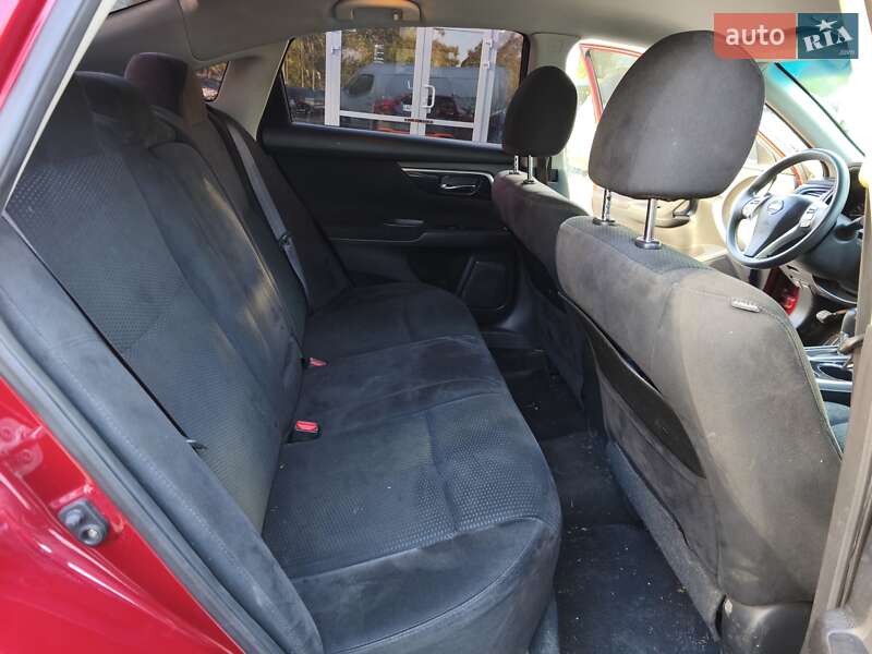 Седан Nissan Altima 2014 в Дніпрі