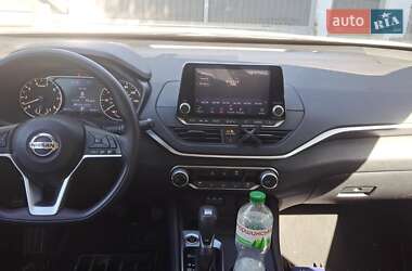 Седан Nissan Altima 2020 в 