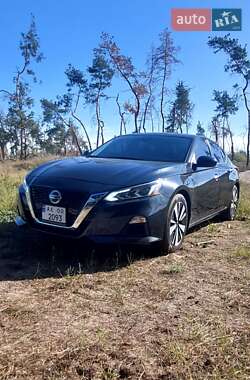 Седан Nissan Altima 2022 в Харкові