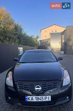 Купе Nissan Altima 2008 в Киеве