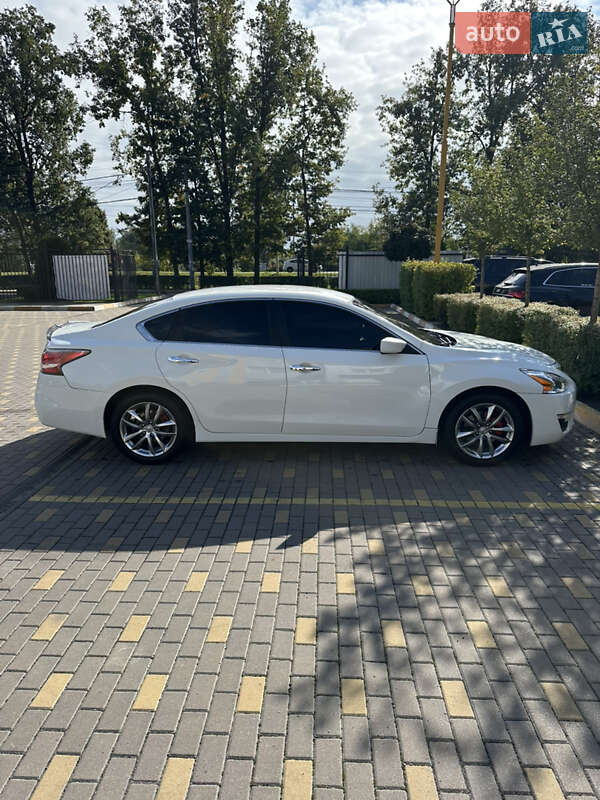 Nissan Altima 2015