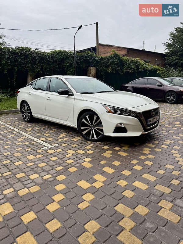 Седан Nissan Altima 2021 в Вінниці