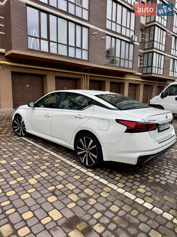 Седан Nissan Altima 2021 в Вінниці