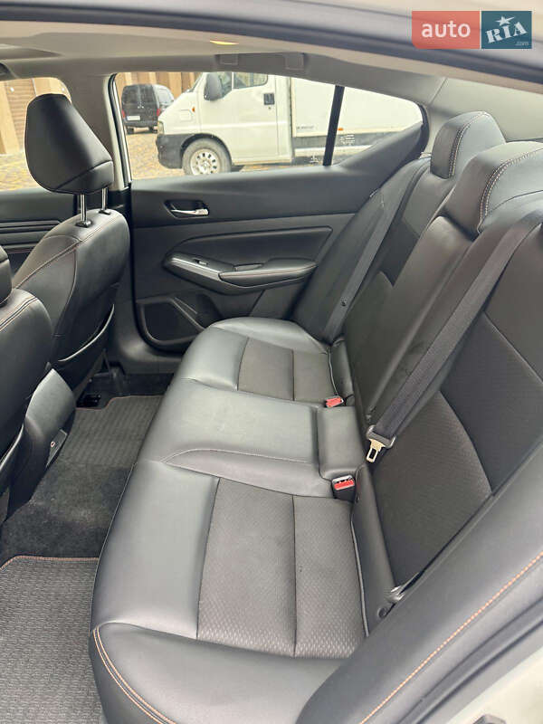 Седан Nissan Altima 2021 в Вінниці