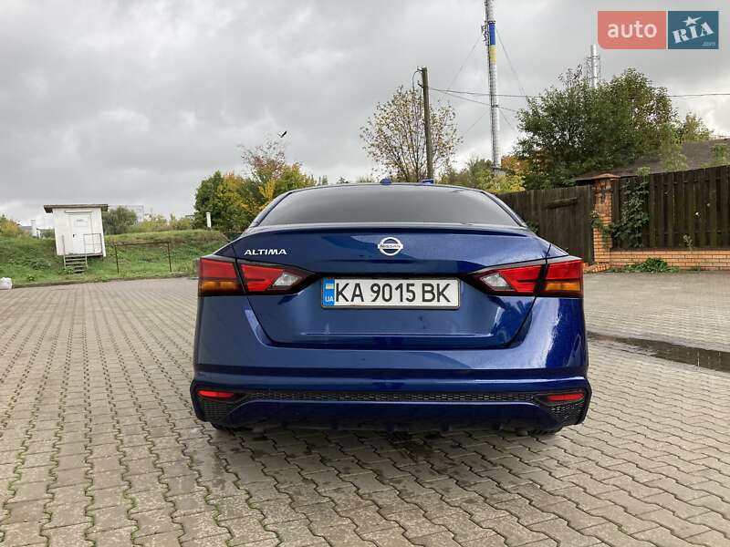 Седан Nissan Altima 2020 в Києві
