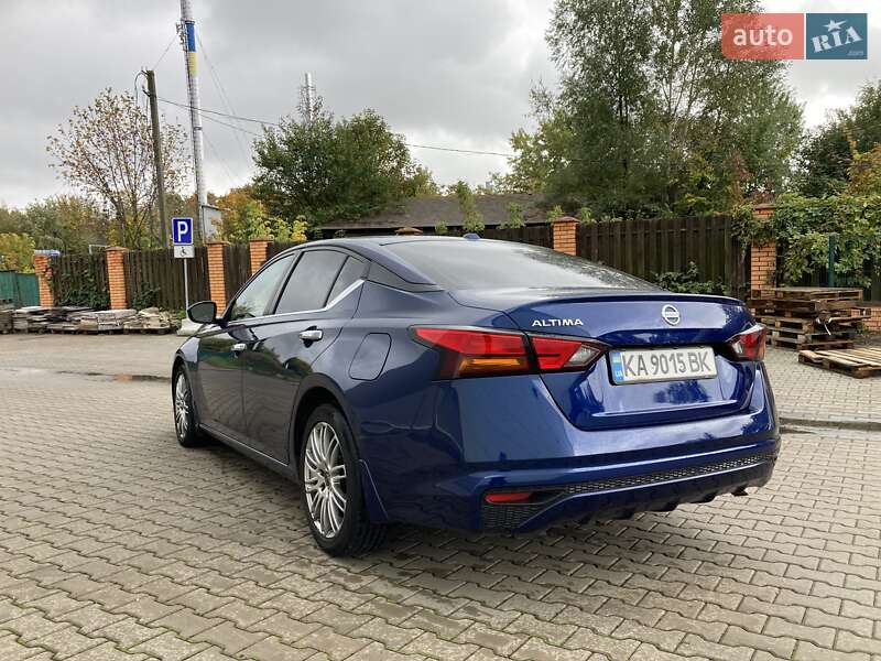 Седан Nissan Altima 2020 в Києві