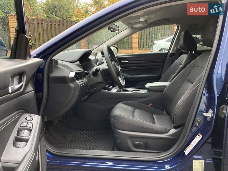 Седан Nissan Altima 2020 в Києві