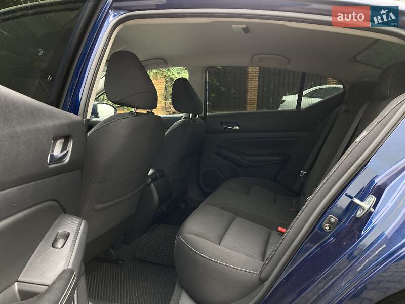 Седан Nissan Altima 2020 в Києві