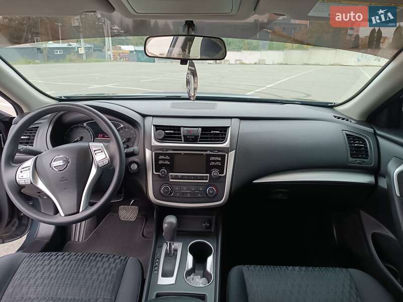 Седан Nissan Altima 2016 в Белогородке