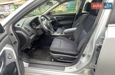 Седан Nissan Altima 2016 в 