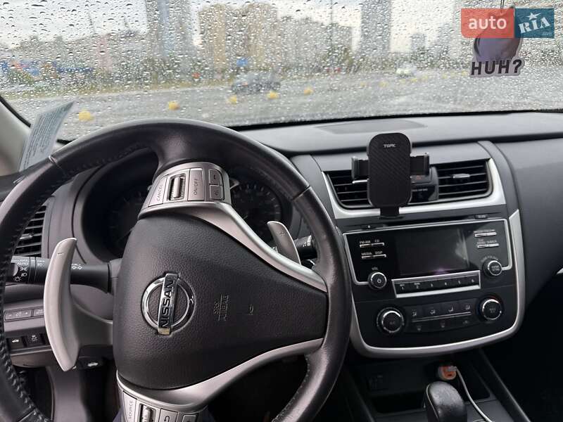 Седан Nissan Altima 2017 в Киеве