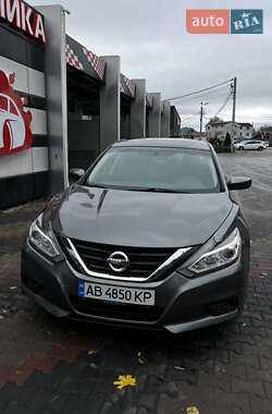 Седан Nissan Altima 2017 в 