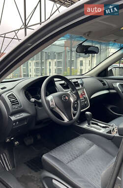 Седан Nissan Altima 2017 в 