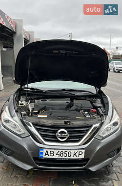 Седан Nissan Altima 2017 в 