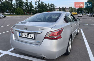Седан Nissan Altima 2013 в 