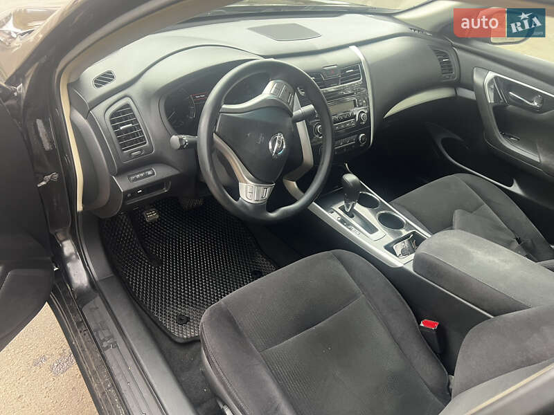 Седан Nissan Altima 2012 в Николаеве