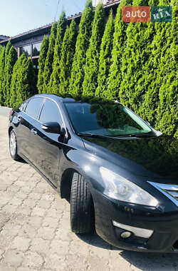 Седан Nissan Altima 2014 в Луцке