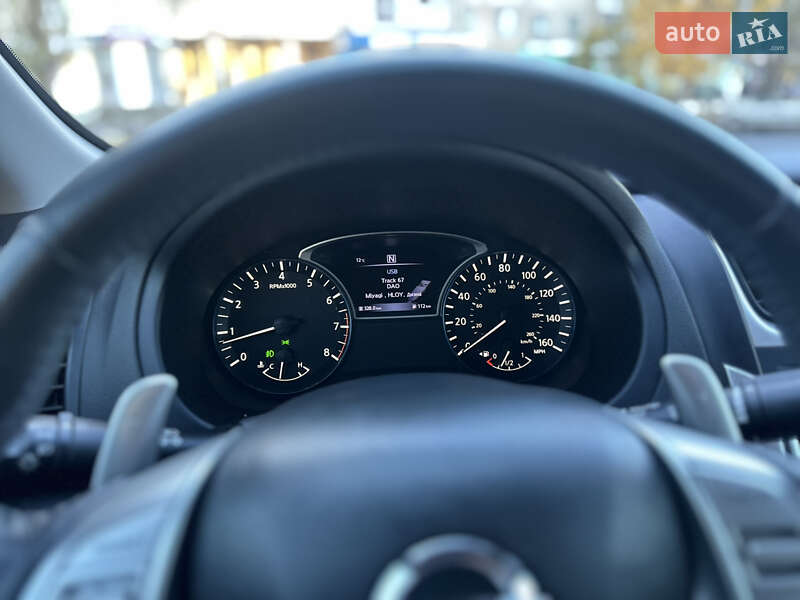 Седан Nissan Altima 2016 в Каменском