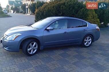 Седан Nissan Altima 2010 в Судовій Вишні