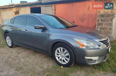 Седан Nissan Altima 2014 в Києві