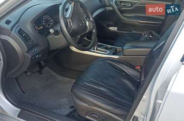Седан Nissan Altima 2015 в Одессе