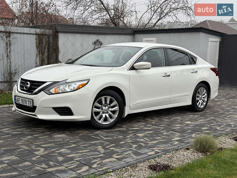 Седан Nissan Altima 2018 в Днепре фото 5 Седан Nissan Altima 2018 в Днепре