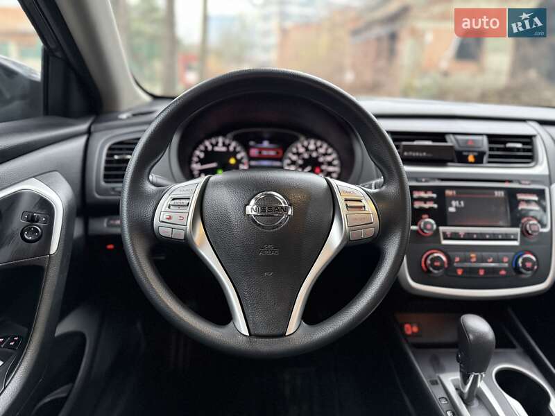 Седан Nissan Altima 2016 в Львове фото 16 Седан Nissan Altima 2016 в Львове