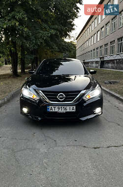 Седан Nissan Altima 2017 в Києві