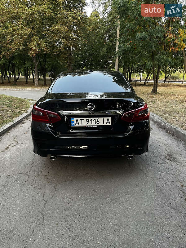 Седан Nissan Altima 2017 в Киеве фото 3 Седан Nissan Altima 2017 в Киеве