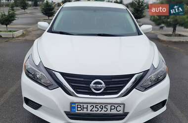 Седан Nissan Altima 2016 в Одесі