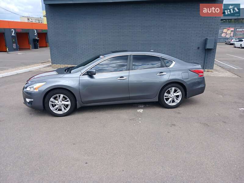 Седан Nissan Altima 2015 в Харкові