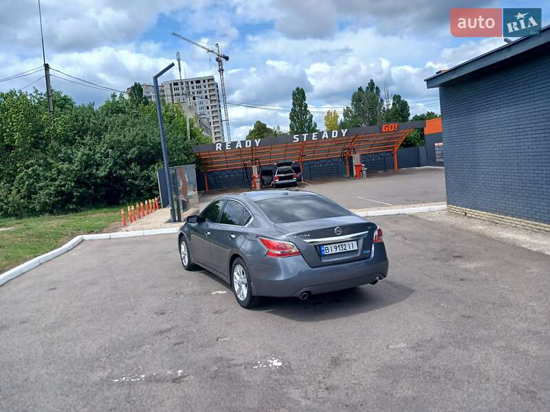 Седан Nissan Altima 2015 в Харкові
