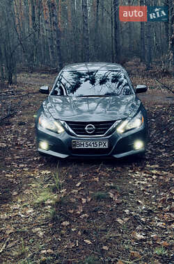 Седан Nissan Altima 2017 в Одессе