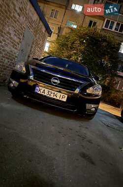 Седан Nissan Altima 2013 в Киеве