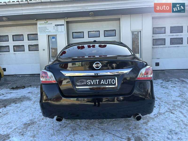 Седан Nissan Altima 2015 в Миколаєві