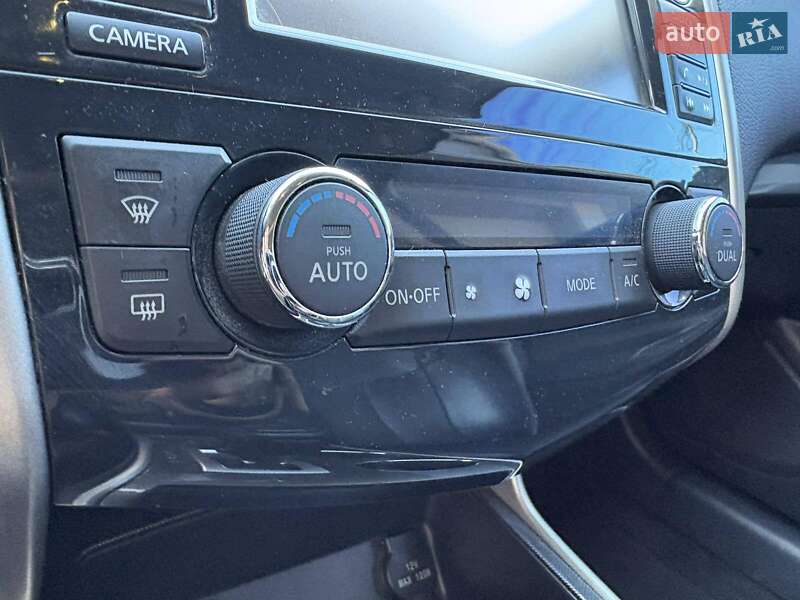 Седан Nissan Altima 2015 в Миколаєві