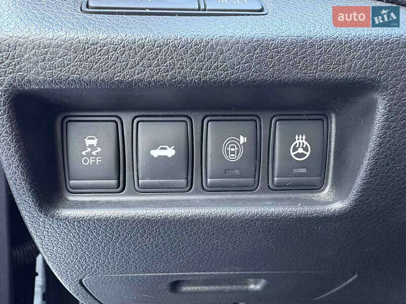 Седан Nissan Altima 2015 в Миколаєві