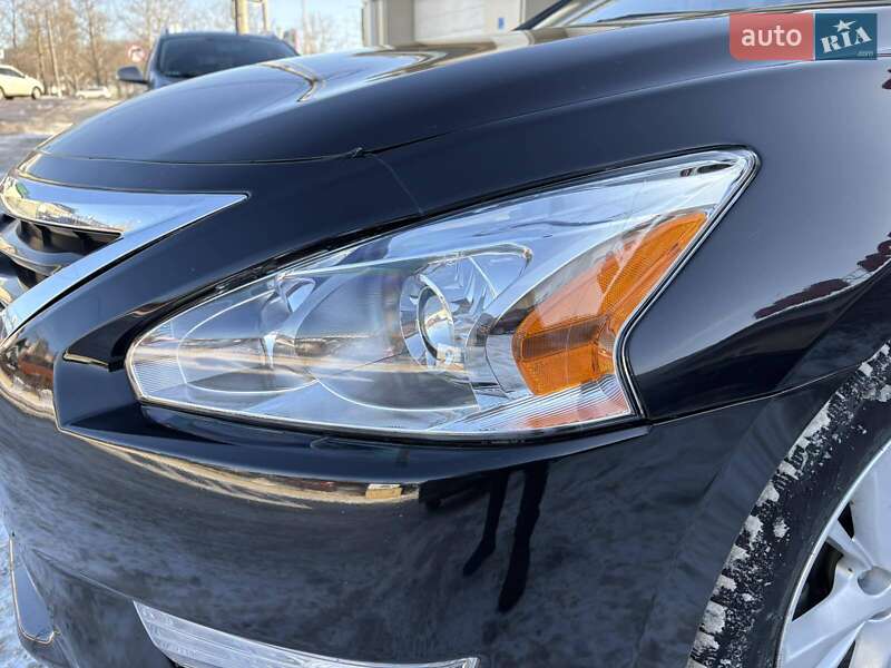 Седан Nissan Altima 2015 в Миколаєві