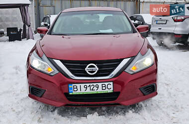 Седан Nissan Altima 2015 в Киеве