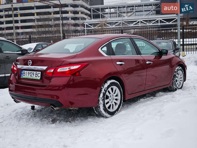 Седан Nissan Altima 2015 в Киеве фото 2 Седан Nissan Altima 2015 в Киеве