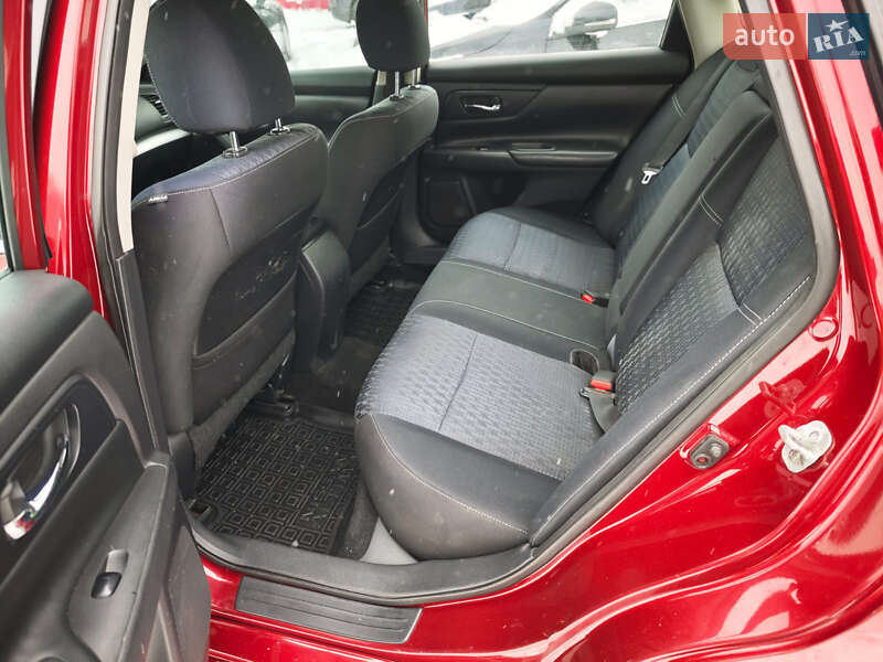 Седан Nissan Altima 2015 в Киеве фото 17 Седан Nissan Altima 2015 в Киеве