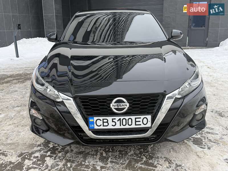 Седан Nissan Altima 2018 в Киеве