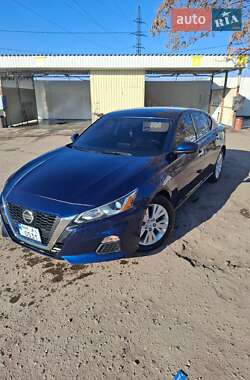 Седан Nissan Altima 2019 в Миколаєві