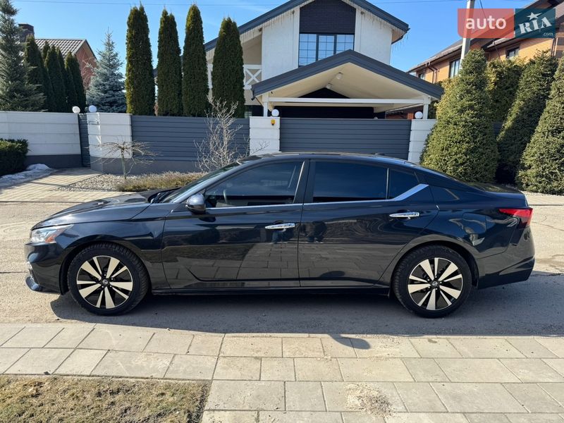 Седан Nissan Altima 2022 в Белой Церкви